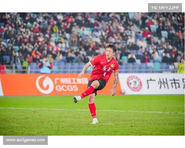 深圳新鹏城外援调整接近完成，最后一个名额瞄准中后卫